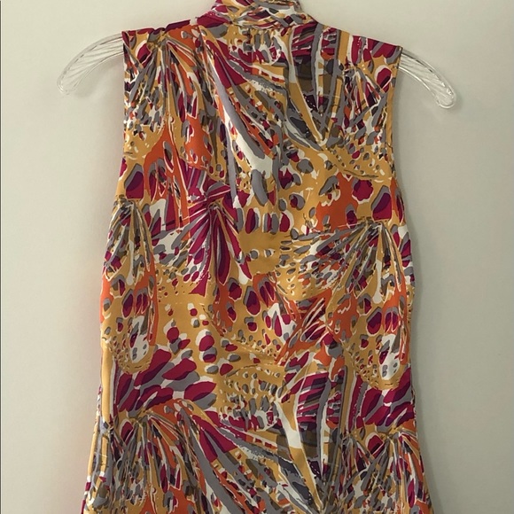 Banana Republic Factory Sleeveless button up - Picture 3 of 8